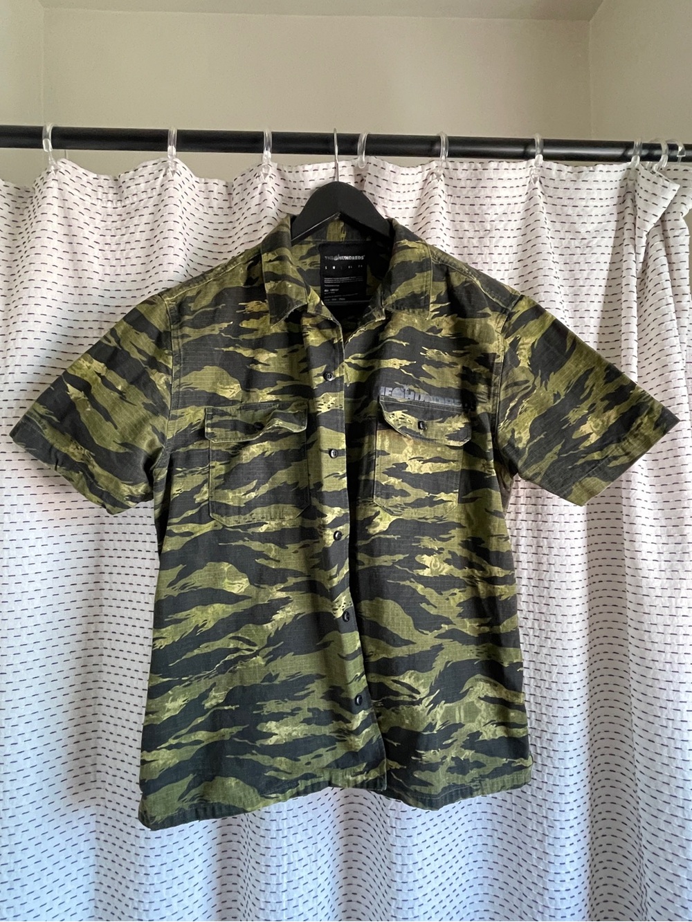 The Hundreds Men's Short-Sleeve Camouflage Button-Up Shirt - Olive/Black size L
